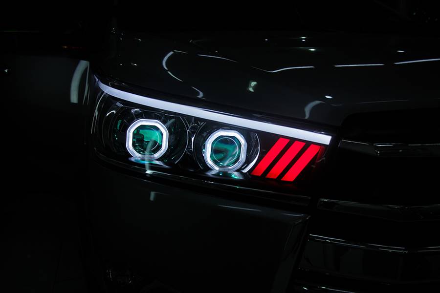 Đèn LED gắn xe ô tô sai quy định có thể bị phạt