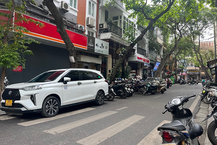 Nơi để xe ô tô ngày đêm uy tín tại Quận Hoàn Kiếm