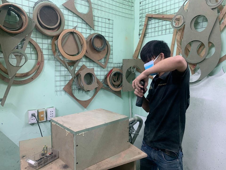 dong thung dan loa pioneer z10ls4