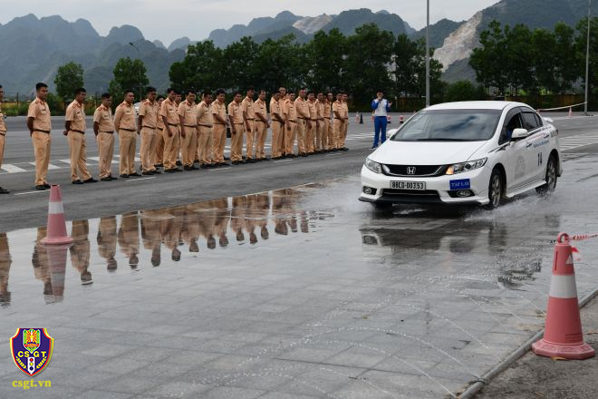 Các bài tập nâng cao trong buổi tập huấn kỹ năng lái xe ô tô an toàn thường niên