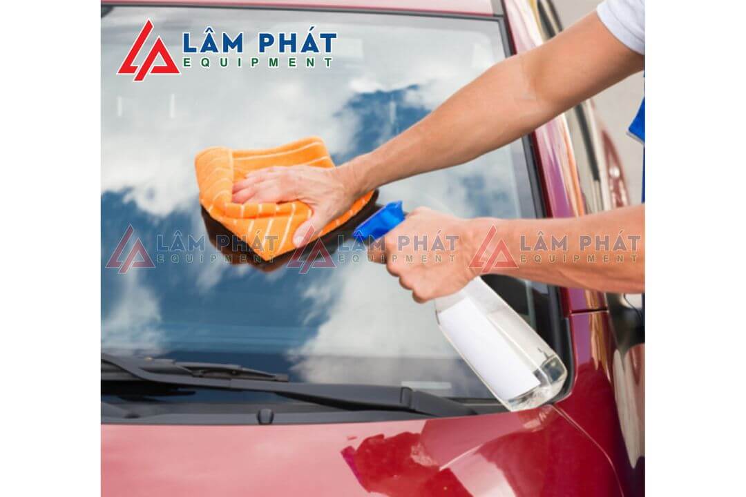 Cách loại bỏ vết ố trên bề mặt sơn xe ô tô