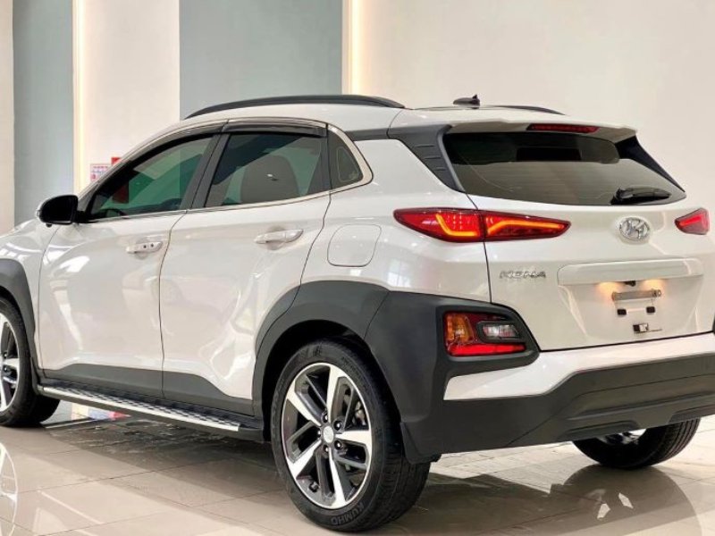 Đuôi xe ô tô Hyundai Kona vững chãi với cụm đèn hậu LED