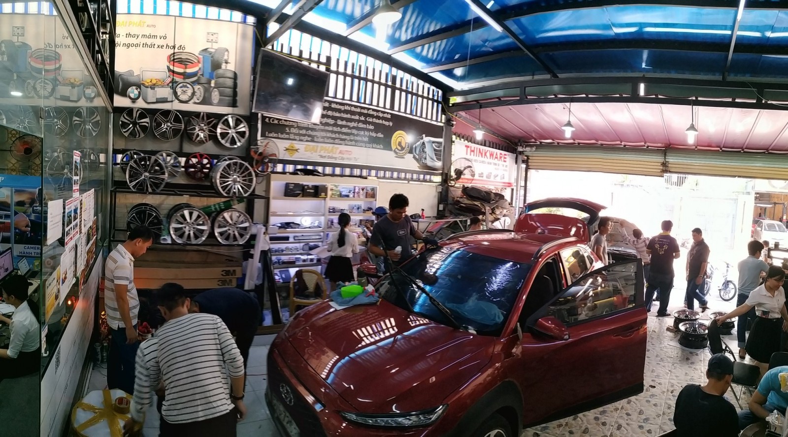 Hình ảnh tổng thể garage Đại Phát Auto