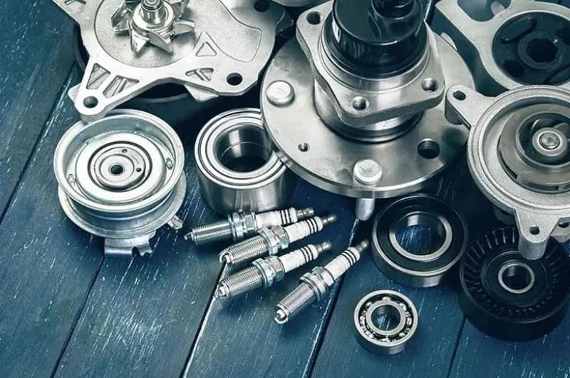 Hộp đựng lá côn xe ô tô chính hãng và hộp phụ tùng thay thế