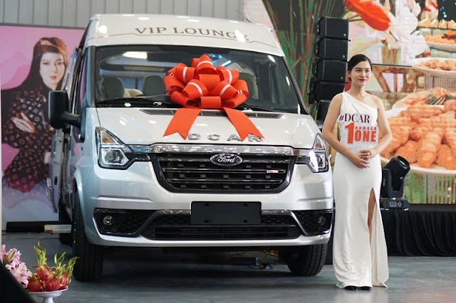 Giá xe Limousine Ford Transit