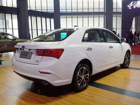 Xe Ô Tô Zotye Z300: Lựa Chọn Kinh Tế Trên Thị Trường Việt Nam