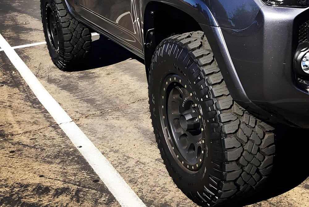 Goodyear Wrangler DuraTrac Radial - Lốp xe ô tô cho SUV/xe tải nhẹ, êm ái trên nhiều địa hình