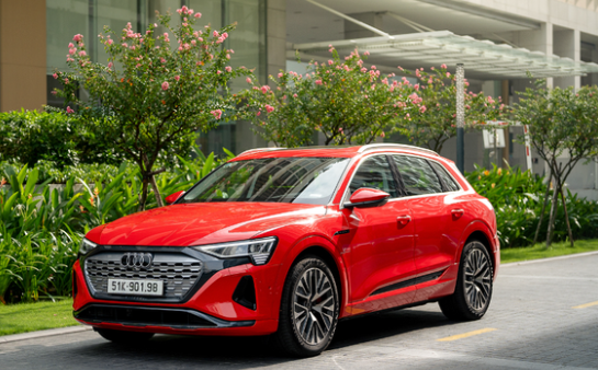 Audi Q8 e-tron - tân binh SUV xe ô tô điện của các hãng Audi