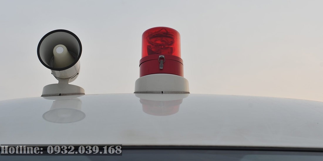 Khoang bệnh nhân và thiết bị chuyên dùng trên xe ô tô cứu thương Toyota Hiace