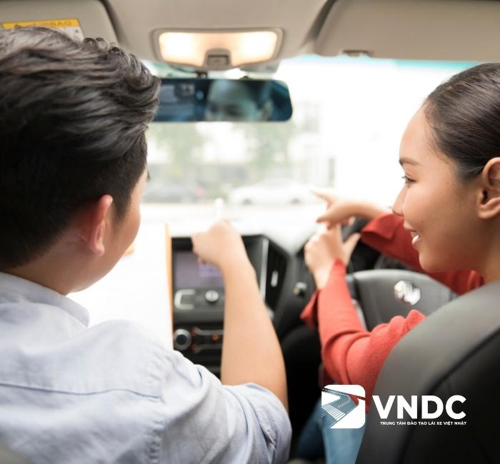Hồ sơ thi bằng lái xe ô tô B1 cần có đơn đăng ký