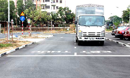 học phí lái xe ô tô hạng c cần biết chi tiết