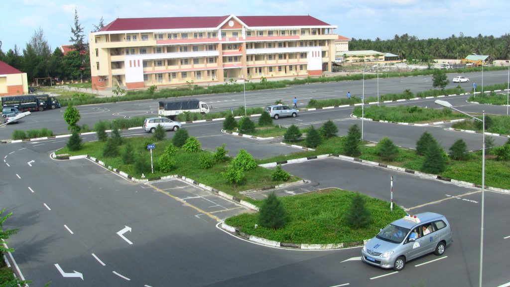Trải nghiệm lái xe ô tô toàn cầu với bằng quốc tế