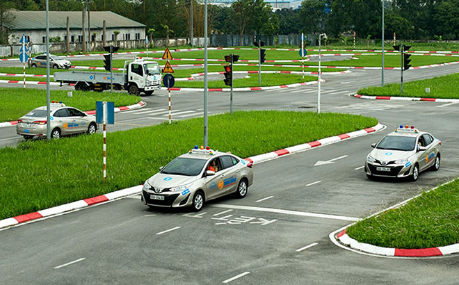 Lớp học lái xe ô tô hạng C chuyên nghiệp
