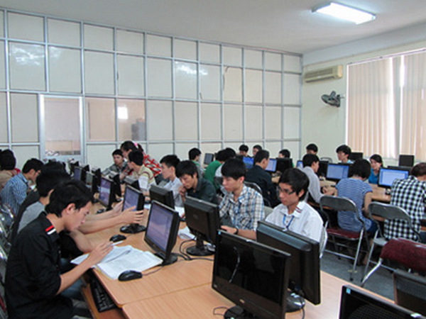 Học lý thuyết lái xe ô tô tại quận Thanh Xuân