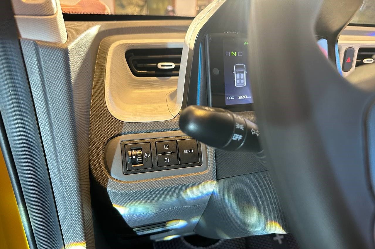Chi tiết trang bị bên trong Wuling HongGuang MiniEV.