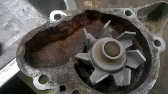 Hệ thống làm mát xe ô tô: Vai trò, các lỗi thường gặp và cách khắc phục