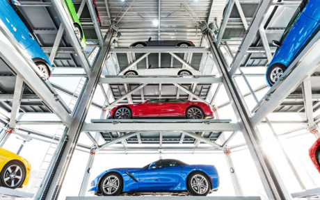 Máy bán xe ô tô khổng lồ Carvana thể hiện sự mở rộng mô hình kinh doanh