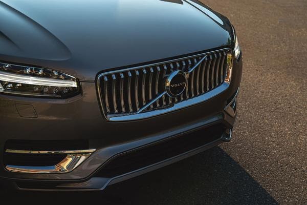 Đánh giá xe ô tô Volvo XC90: Cận cảnh thiết kế đầu xe Volvo XC90 2022