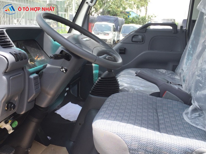 Nội thất xe tải Isuzu Vĩnh Phát NK490SL