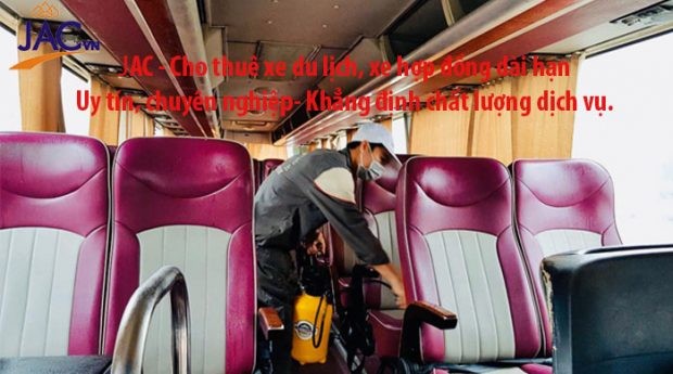 Quy trình vệ sinh và khử khuẩn xe ô tô Samco 35 chỗ sau chuyến đi