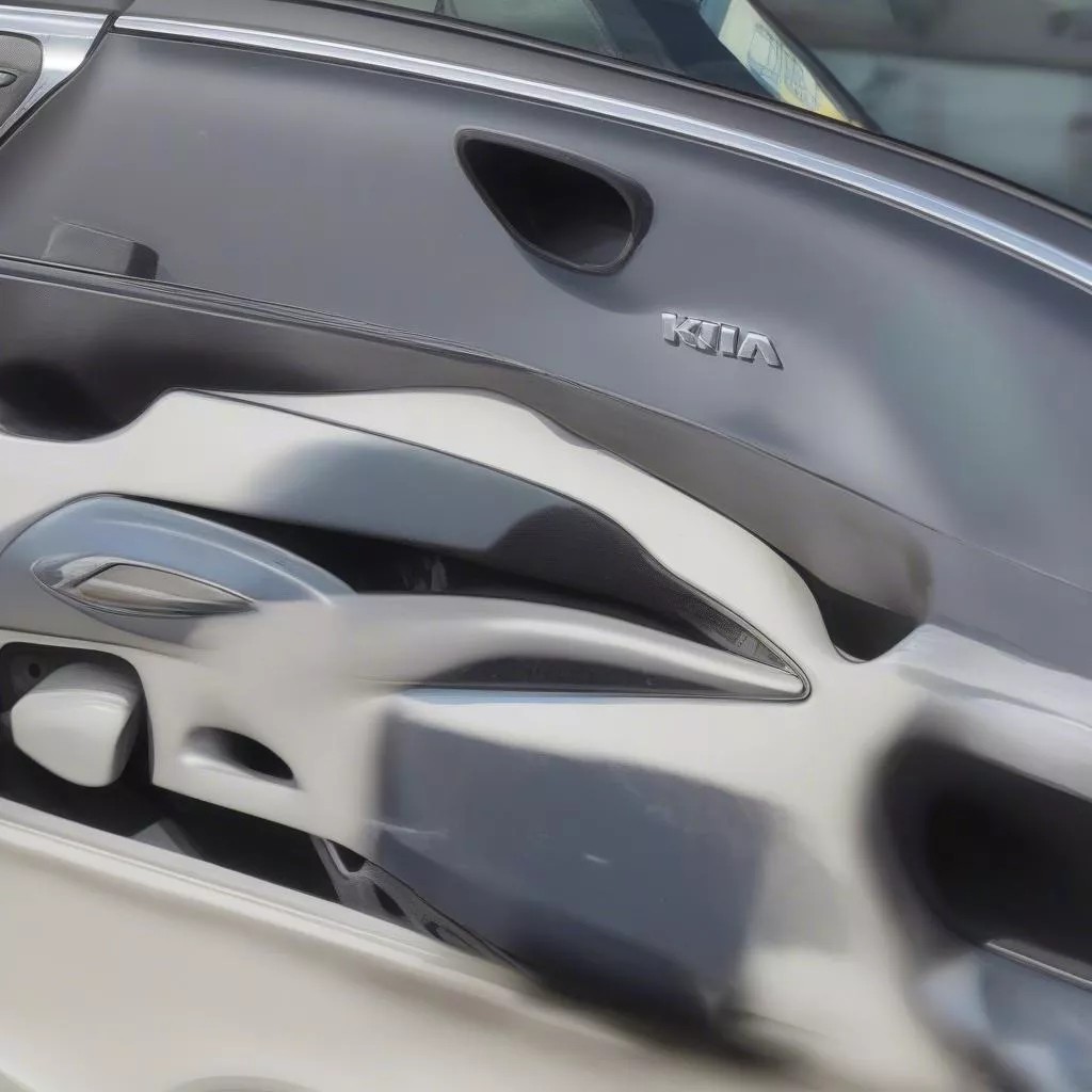 Phụ tùng cửa xe Kia Spectra tháo từ xe cũ