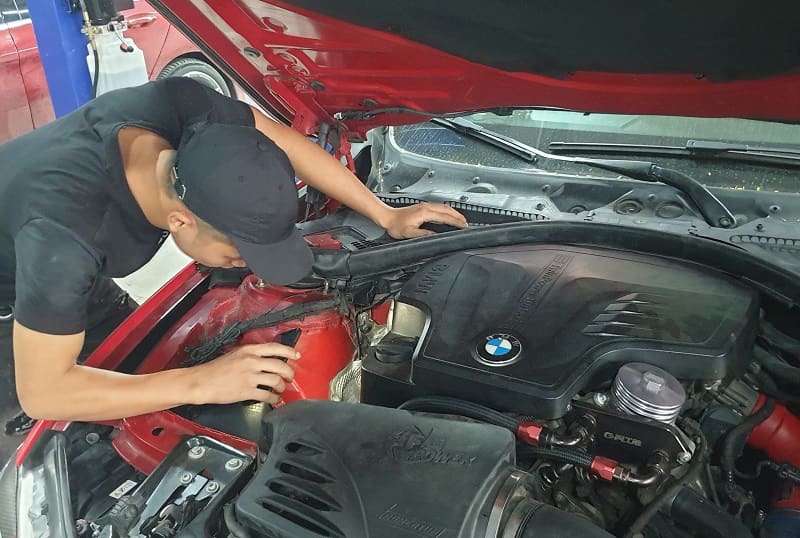 Chẩn đoán nguyên nhân xe ô tô bị ì máy tại gara