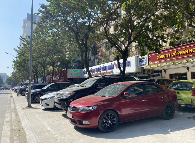 Kinh doanh bãi giữ xe ô tô chuyên nghiệp Kinh doanh bãi giữ xe ô tô chuyên nghiệp