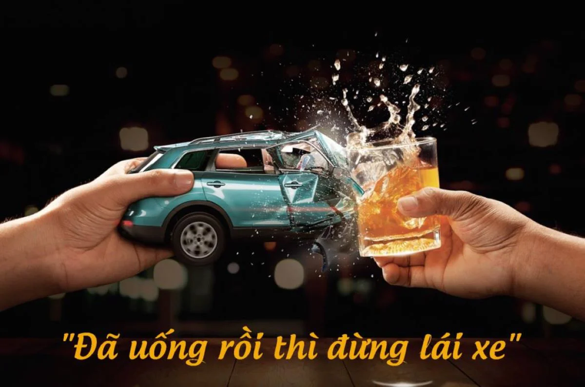 Tuyệt đối không lái xe ô tô sau khi đã uống rượu bia