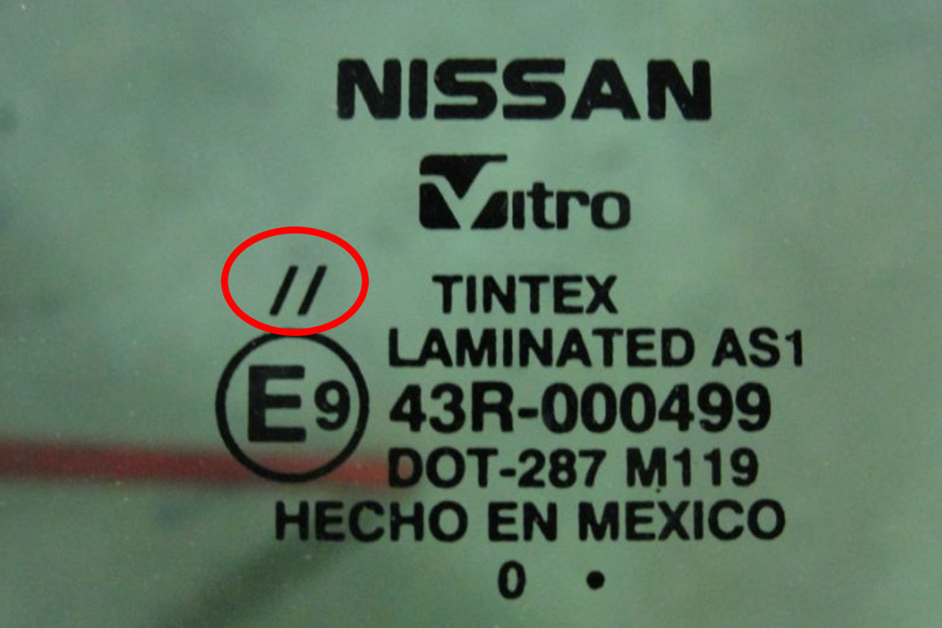 Ý nghĩa các số La Mã trên kính xe ô tô