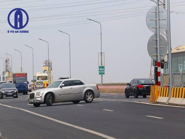 Cách quay đầu xe ô tô