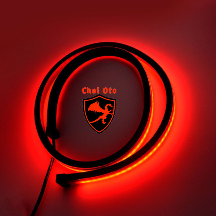 Thanh đèn LED đuôi xe ô tô sáng rõ trên cốp