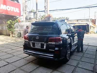 Chi tiết phủ Ceramic cho Lexus LX 570
