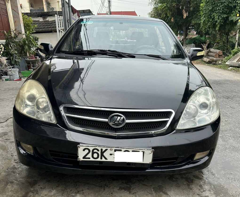 Ngoại thất phía trước xe Lifan 520 đời 2008