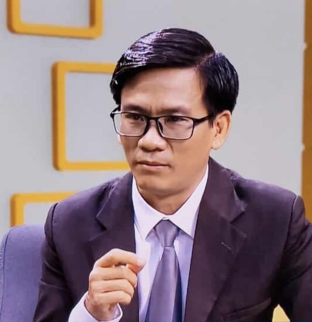alt="Luật sư Trần Minh Hùng tư vấn pháp luật"