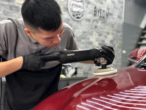 Lưu ý lực tay và kỹ thuật khi thực hiện cách đánh bát xe ô tô