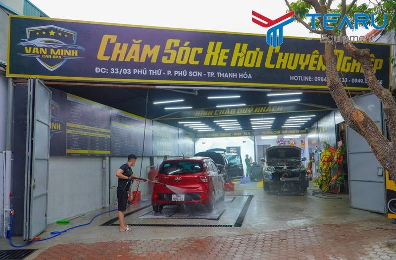 Mẫu biển quảng cáo tiệm rửa xe ô tô với thông tin dịch vụ cơ bản