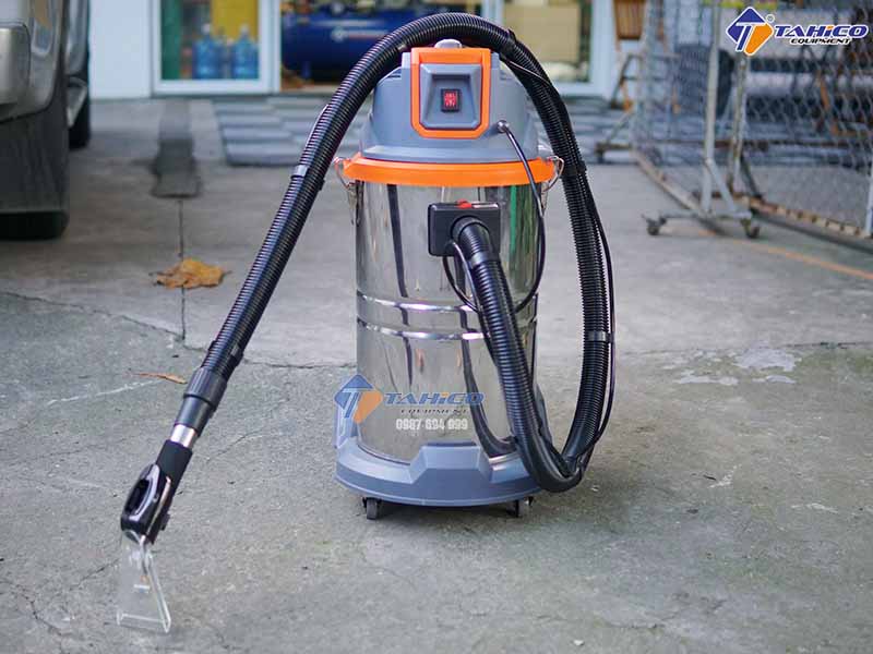 Cửa hàng cung cấp thiết bị vệ sinh và chăm sóc xe ô tô