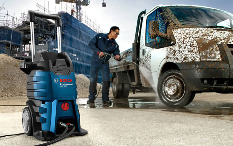 Máy xịt rửa cao áp Bosch GHP 5-55 phù hợp rửa máy xe ô tô