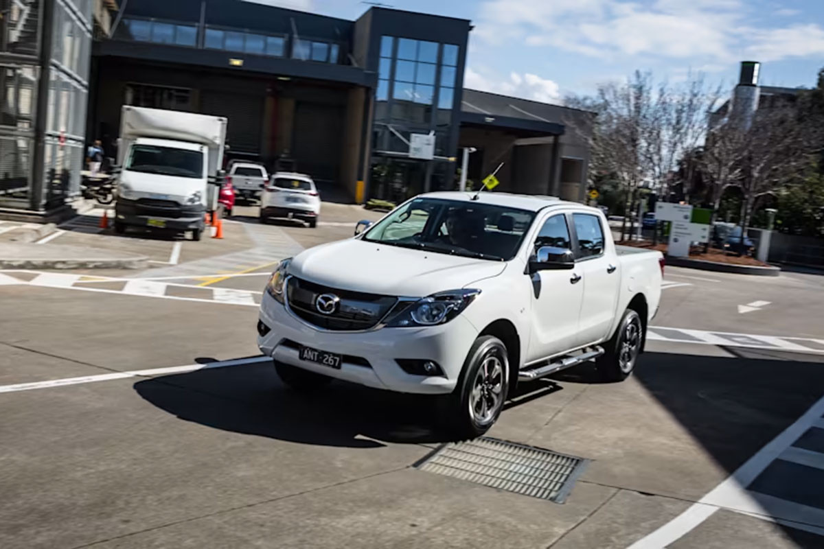 Hệ thống an toàn trên Mazda BT-50 2021