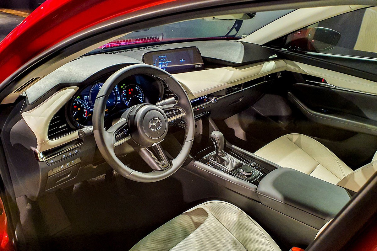 Nội thất Mazda 3 Sedan 2021 thiết kế tối giản