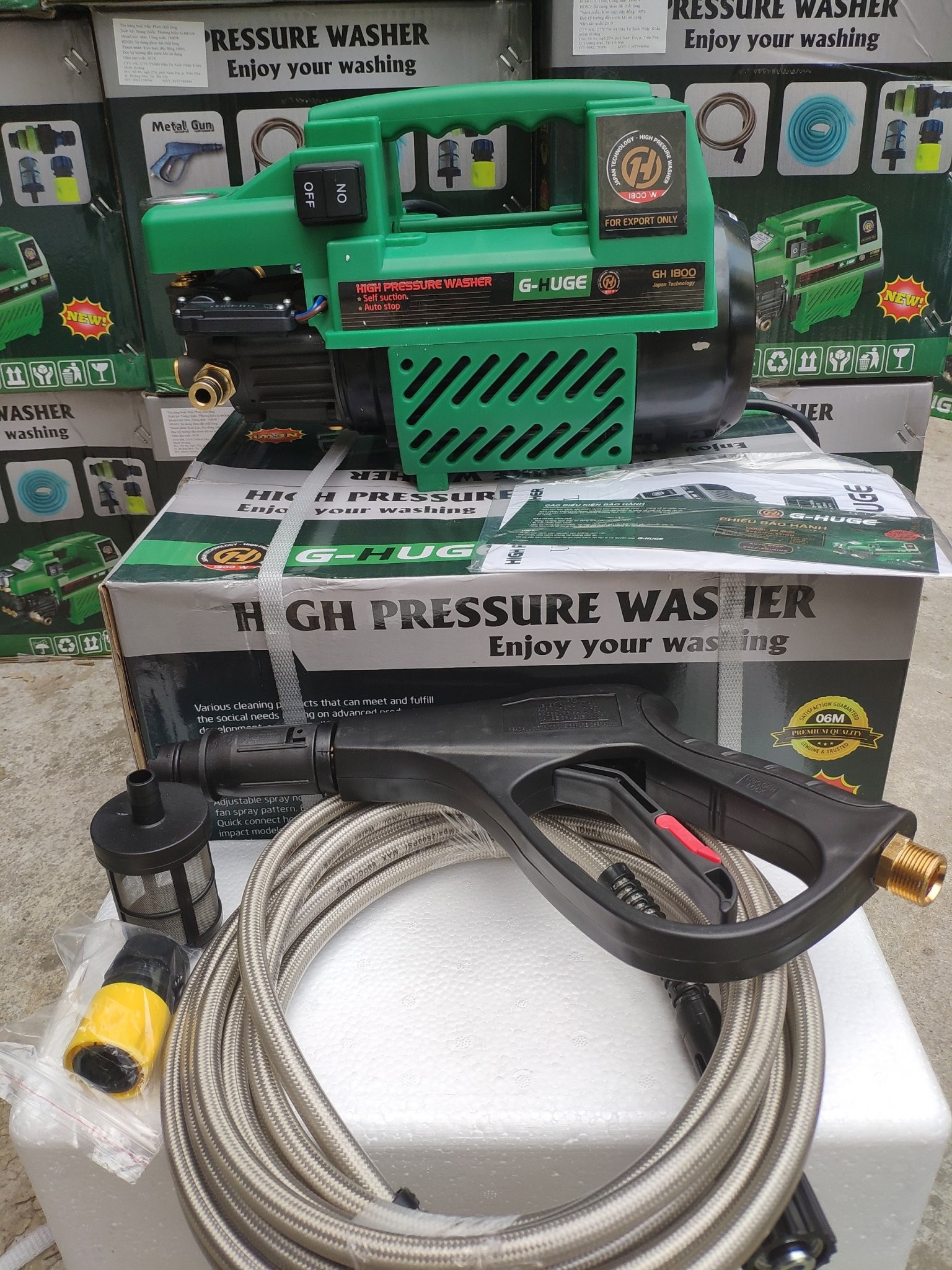 Máy rửa xe ô tô nhỏ gọn cho gia đình