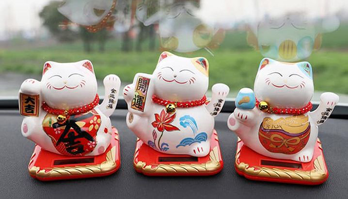 Mèo Thần Tài Để Xe Ô Tô Mang May Mắn Bình An