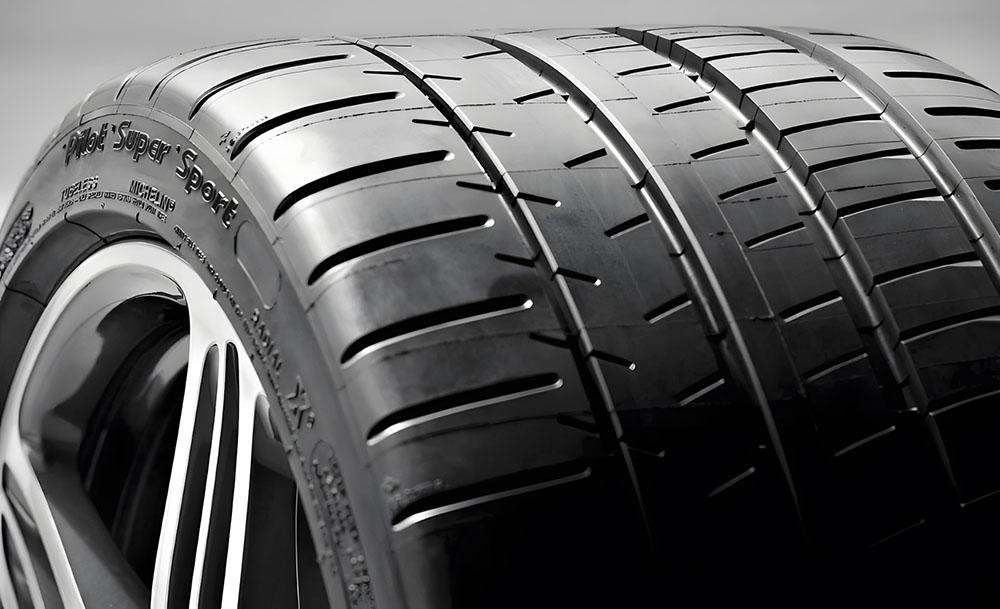 Michelin Pilot Super Sport - Lốp thể thao êm ái giảm độ ồn