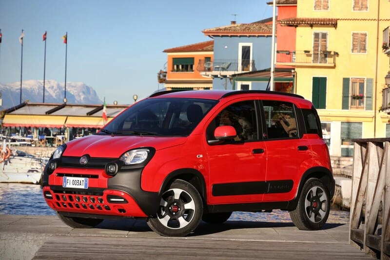 Xe Nissan Micra với thiết kế thanh lịch và nội thất tiện nghi