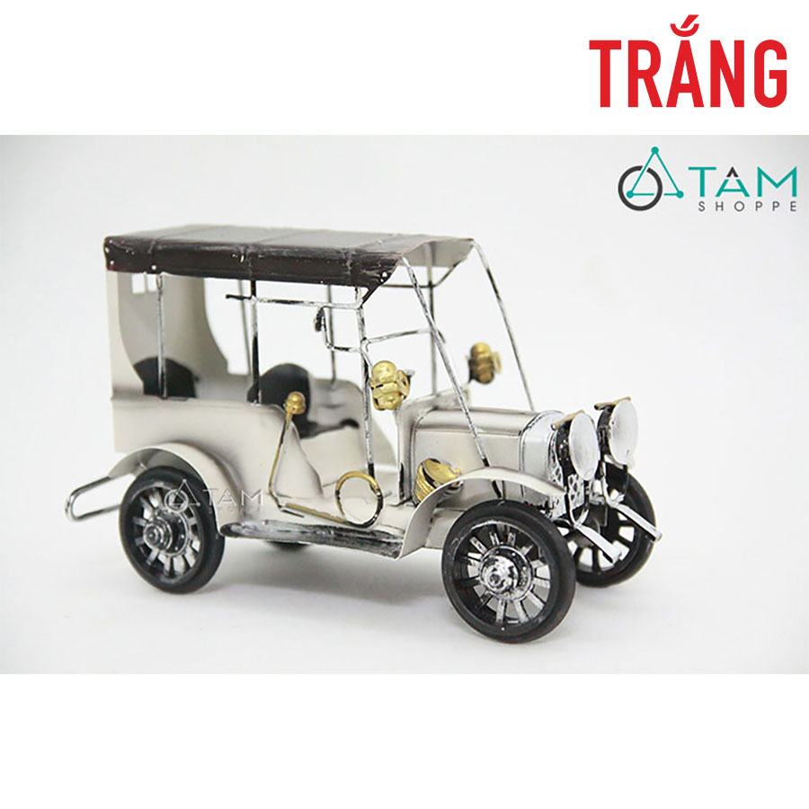 Góc nhìn từ phía sau mô hình xe ô tô cổ mái che