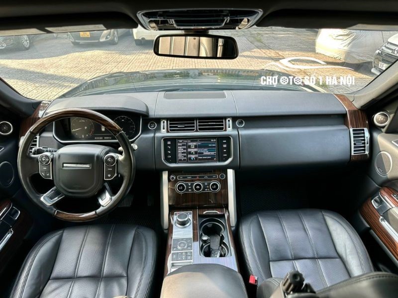Xe Ô Tô Cũ Land Rover: Lựa Chọn Đẳng Cấp Khám Phá
