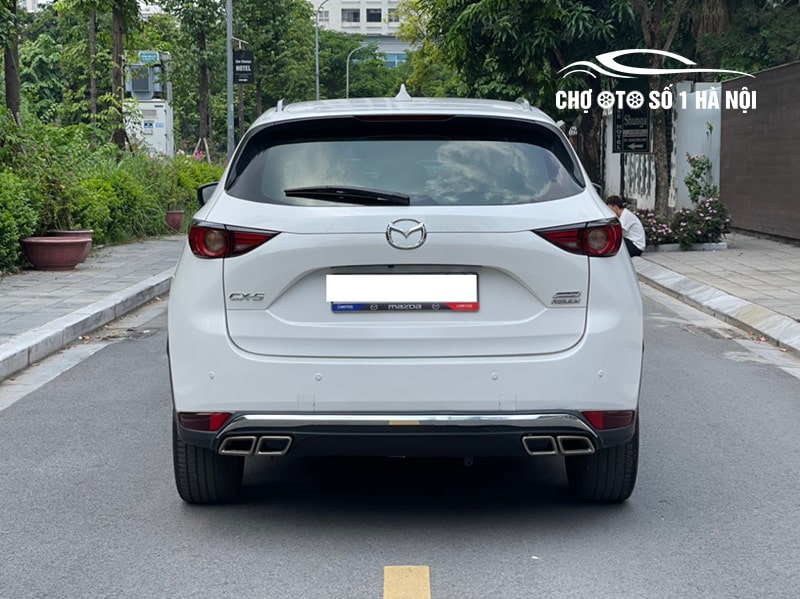 Góc nhìn đuôi xe ô tô Mazda CX5 cũ 2.0 Premium