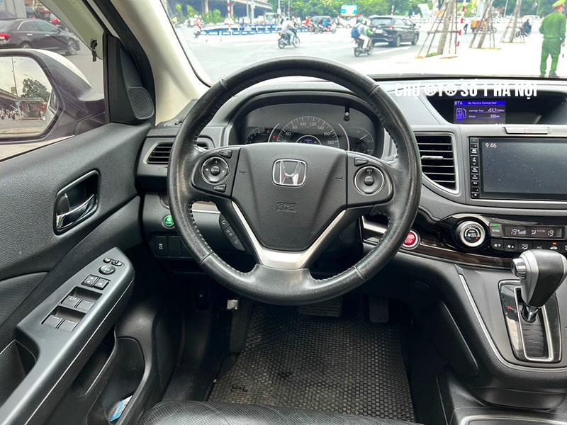 Vô lăng và khu vực điều khiển xe ô tô Honda CRV cũ