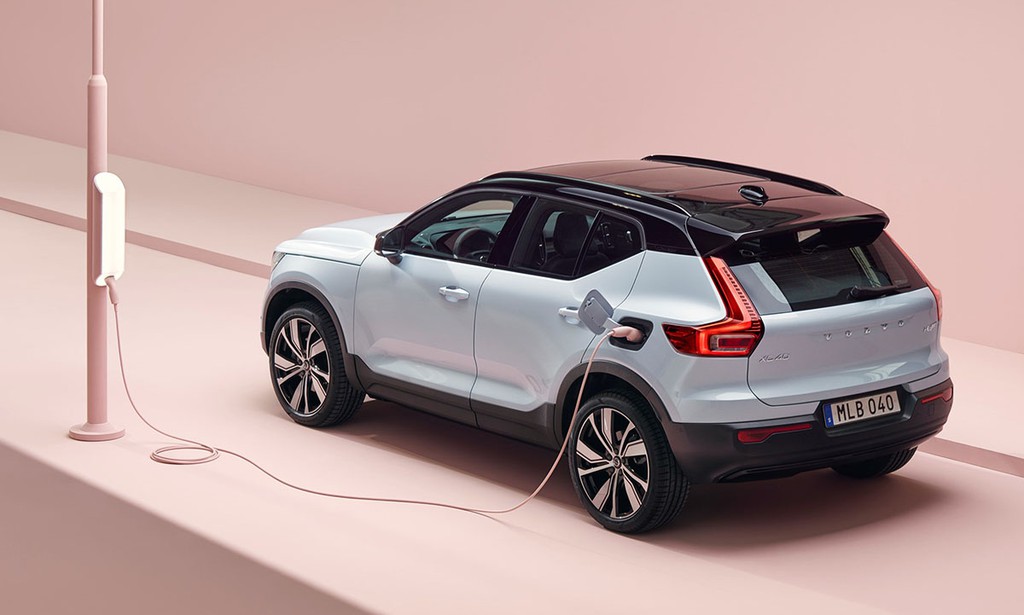 Giá xe ô tô Volvo XC40 Recharge - Góc nhìn phía trước xe điện Volvo XC40