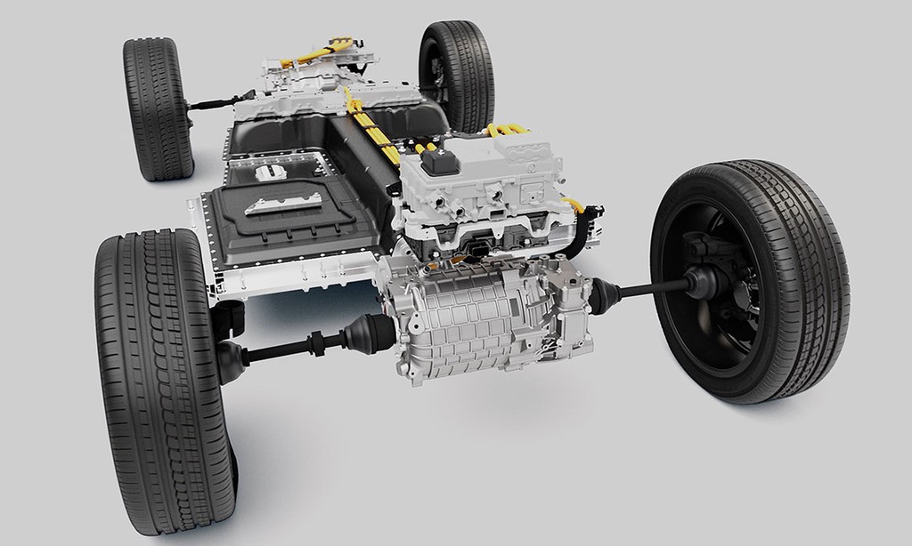 Giá xe ô tô Volvo XC40 Recharge - Hình ảnh xe điện Volvo XC40 đang di chuyển